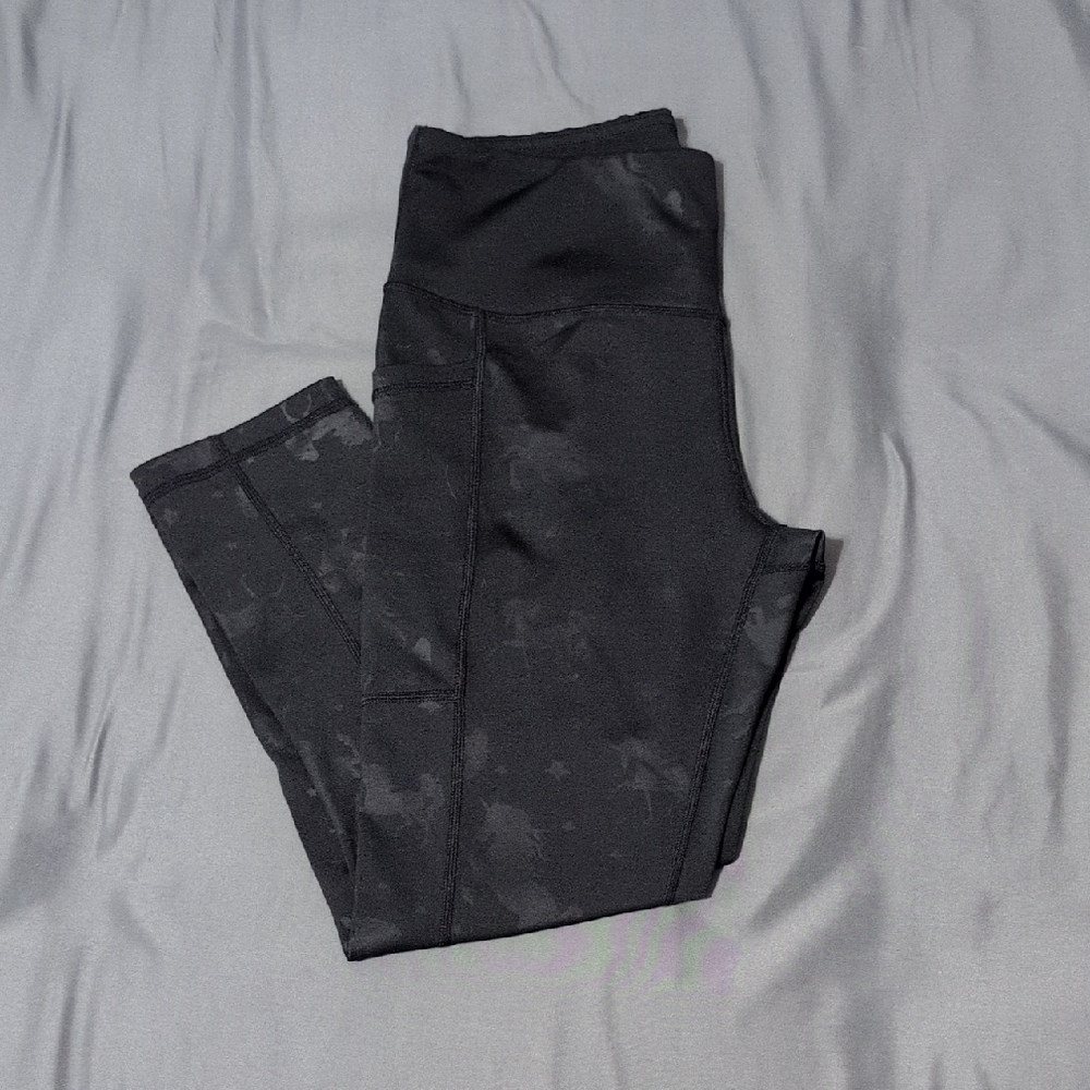 CVG Black Shadow Unicorn Capri Leggings